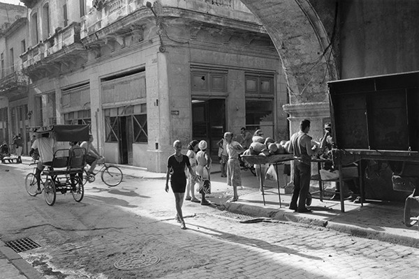 Anneke Wambaugh / Claire Garoutte Cuba. On a Given Day 